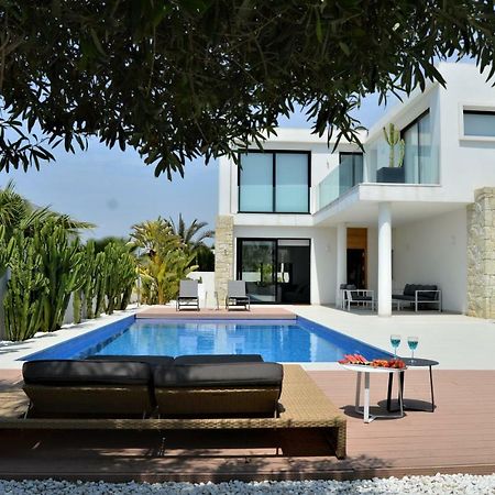 Villa With Private Pool Llobregales المظهر الخارجي الصورة