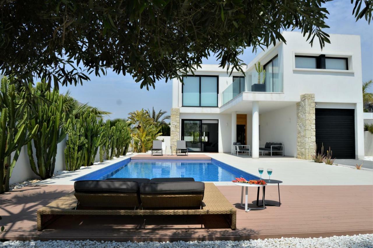 Villa With Private Pool Llobregales المظهر الخارجي الصورة