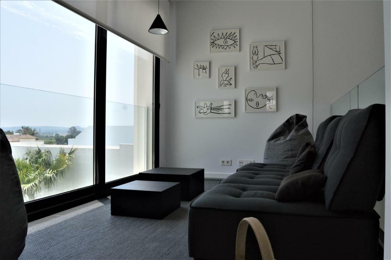 Villa With Private Pool Llobregales المظهر الخارجي الصورة