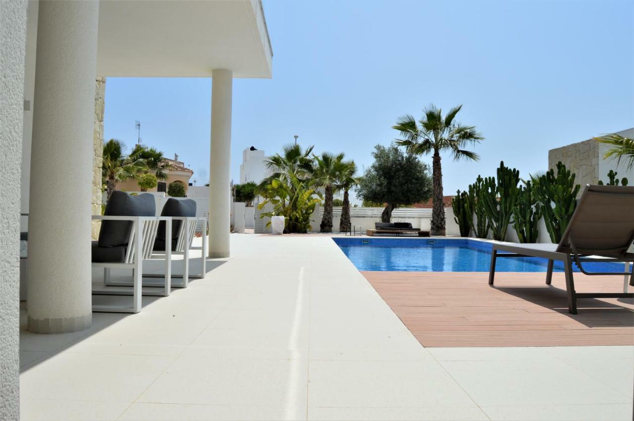 Villa With Private Pool Llobregales المظهر الخارجي الصورة